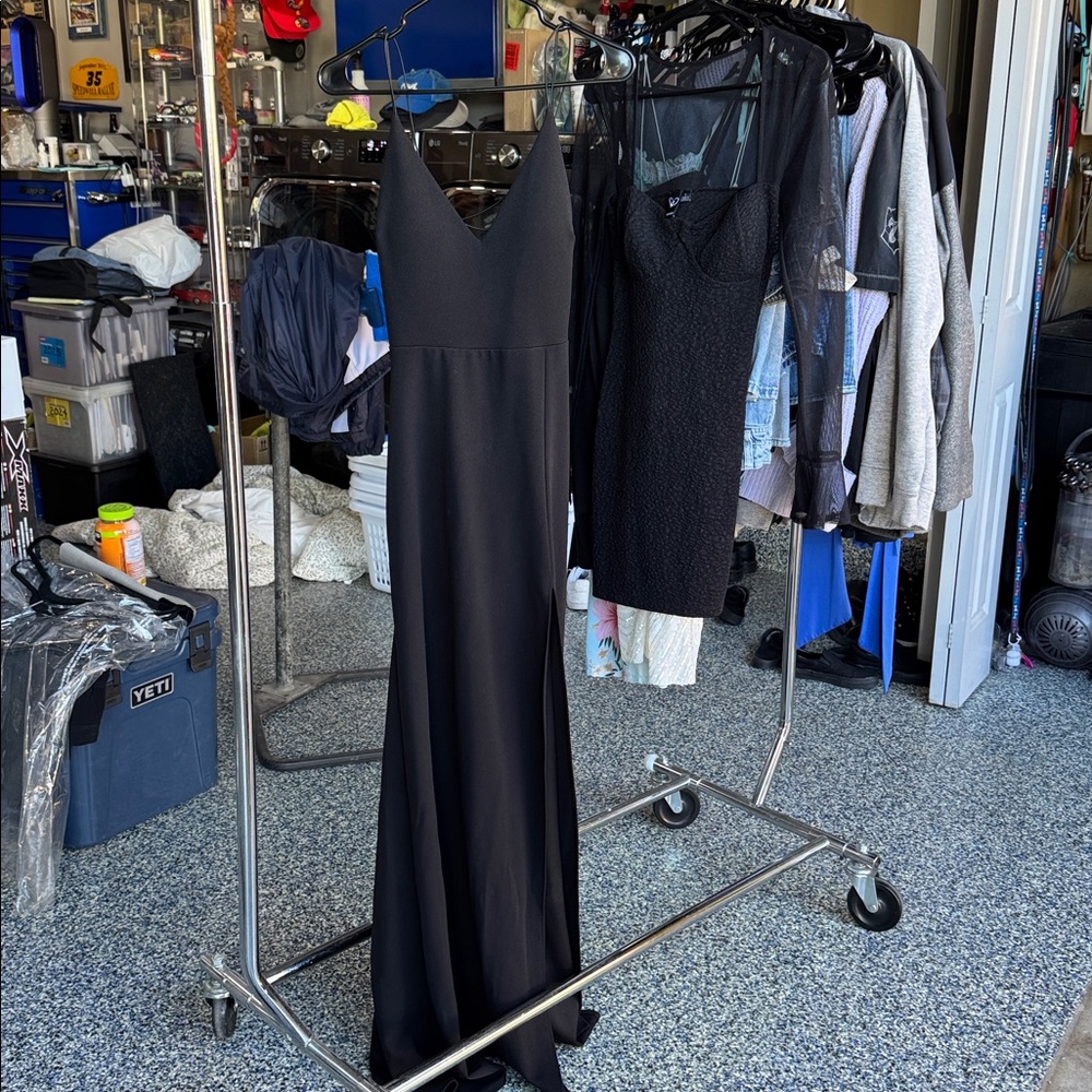 Elegant Black Maxi Dress